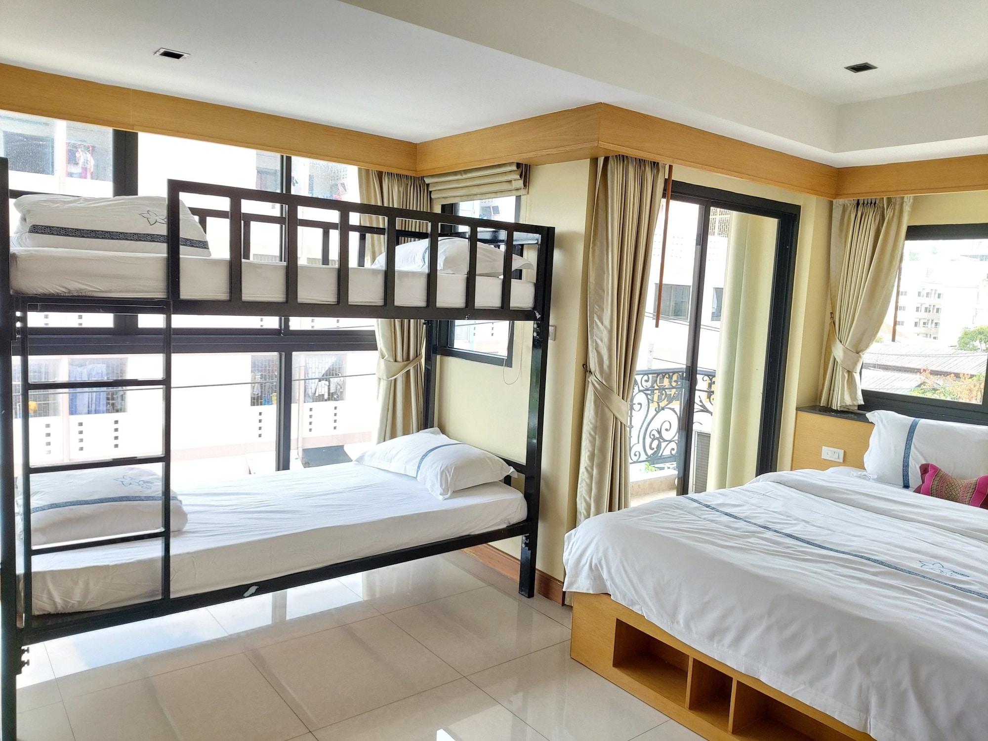 Sillemon Garden Hotel Bangkok Exterior photo