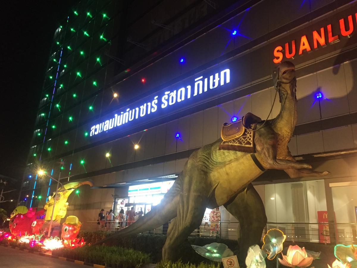 Sillemon Garden Hotel Bangkok Exterior photo