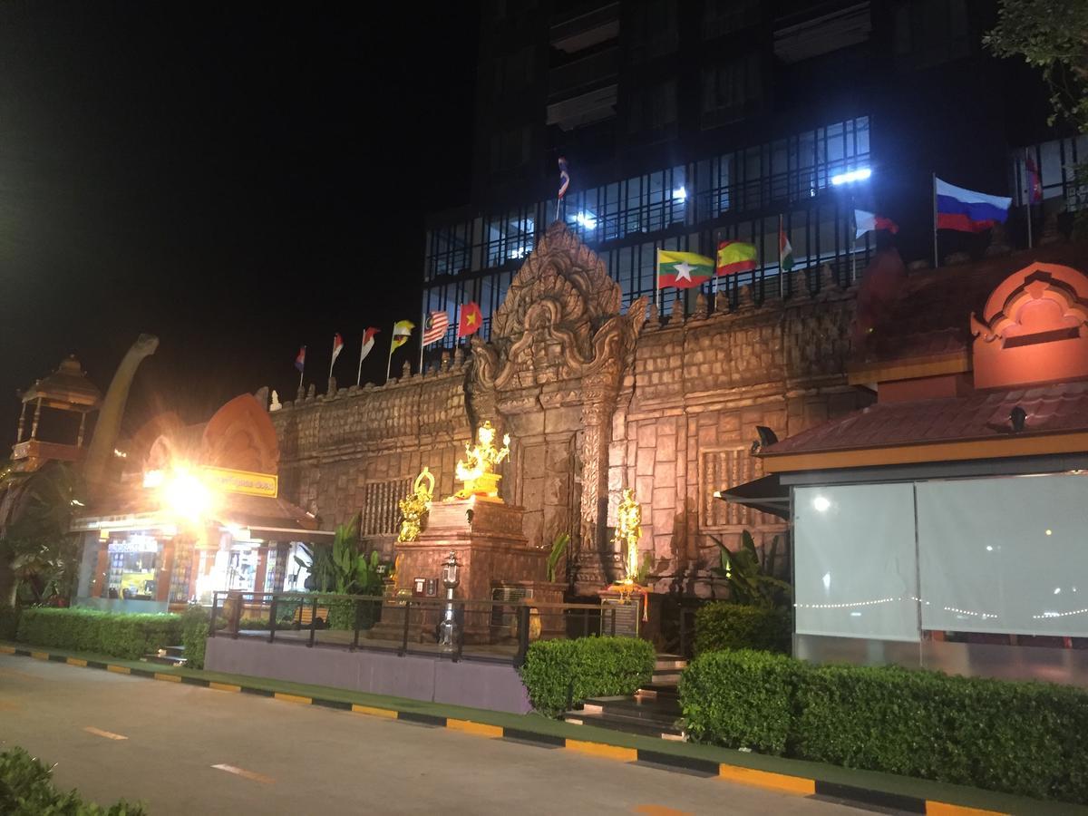 Sillemon Garden Hotel Bangkok Exterior photo